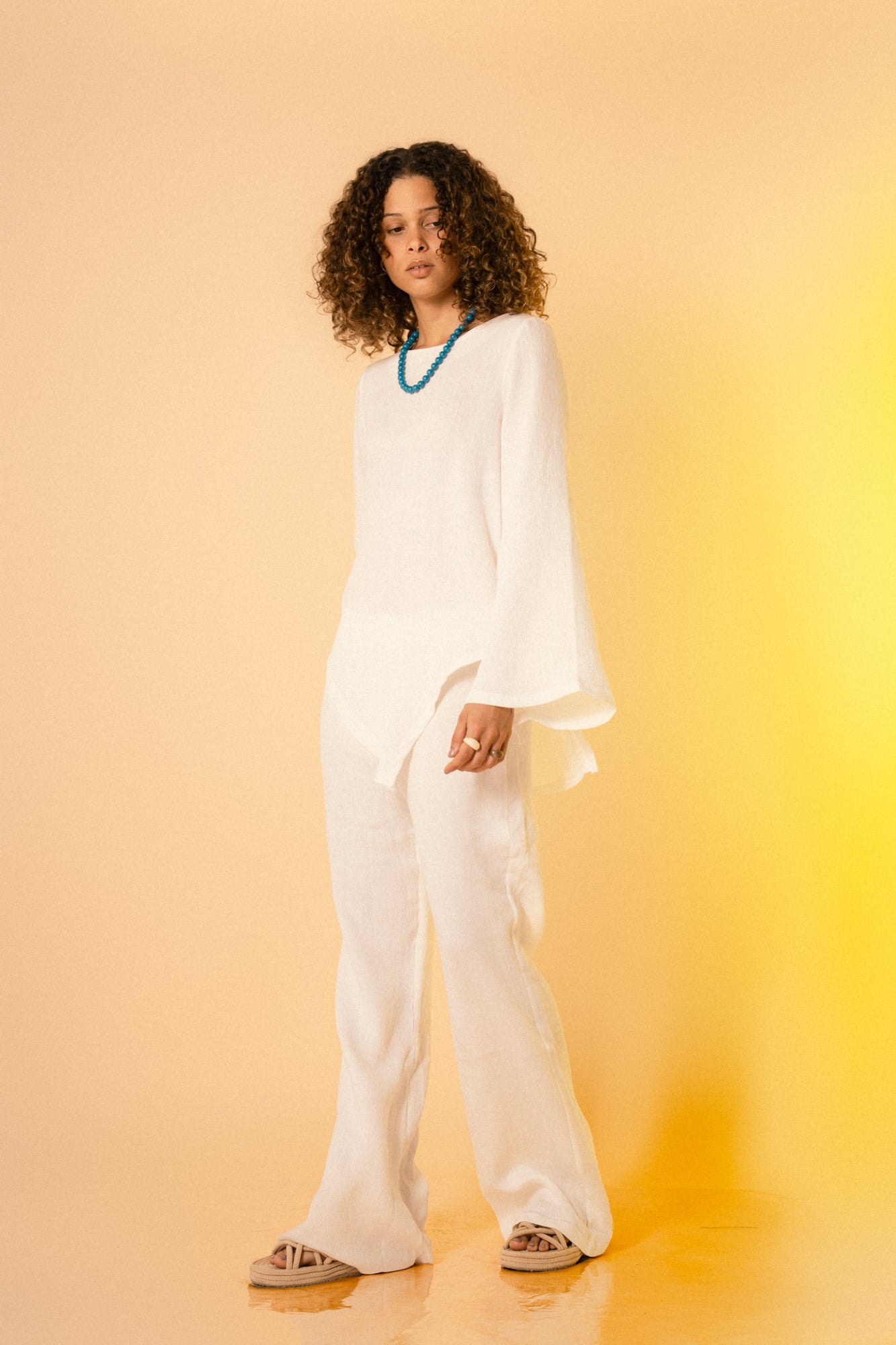 Earthen Flow Top - White