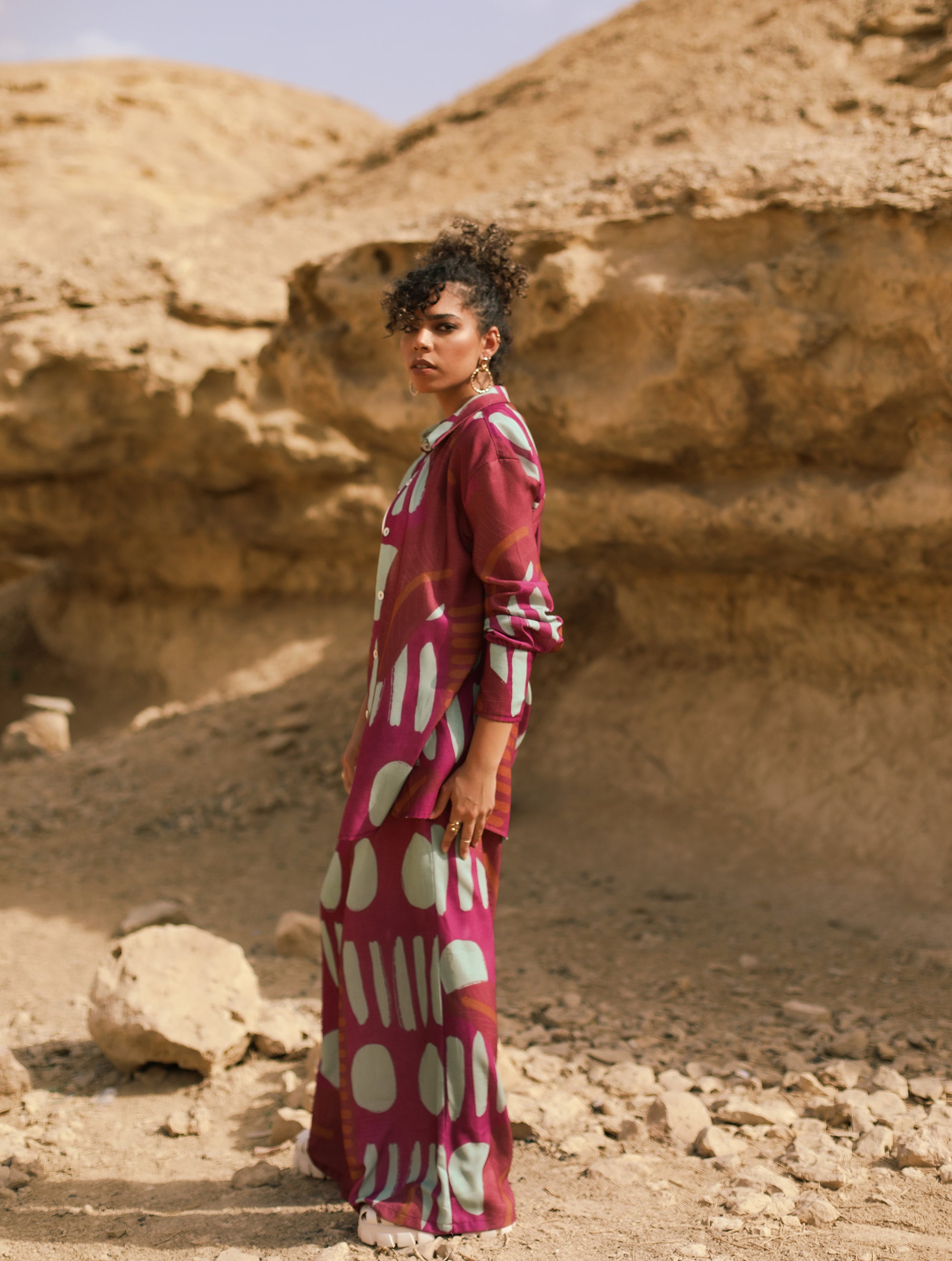 Nakhla - Magenta X light blue