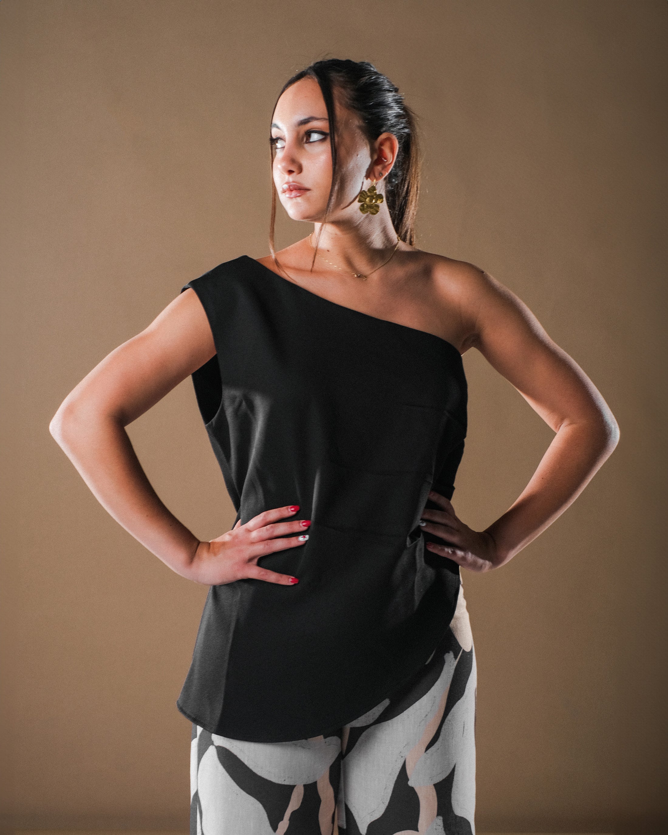 One Shoulder Top - Black